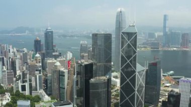 Hong Kong, Hong Kong 'daki şehir merkezinin hava görüntüsü. Hong Kong 'daki iş ve konut binaları.