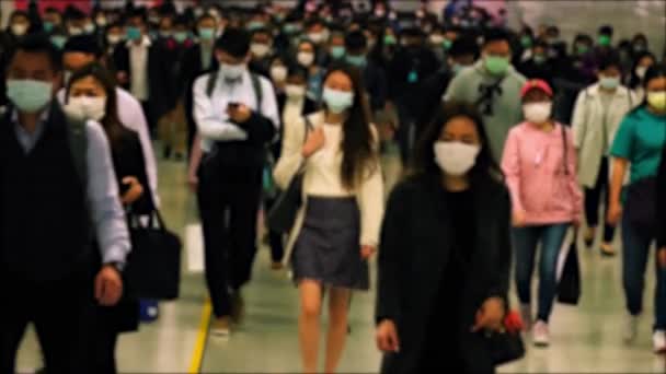 Movimiento Lento Personas Reconocidas Que Usan Mascarillas Médicas Metro Hong — Vídeos de Stock