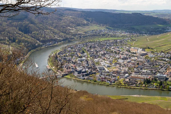 Panoramiczny Widok Dolinę Rzeki Moselle Miasta Bernkastel Kues — Zdjęcie stockowe