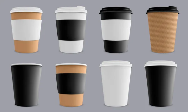 Realistische koffiekop. Papier kartonnen koffiebekers, cafe of restaurant 3d papieren koffie wegwerpbekers mockup geïsoleerde vector illustratie set — Stockvector