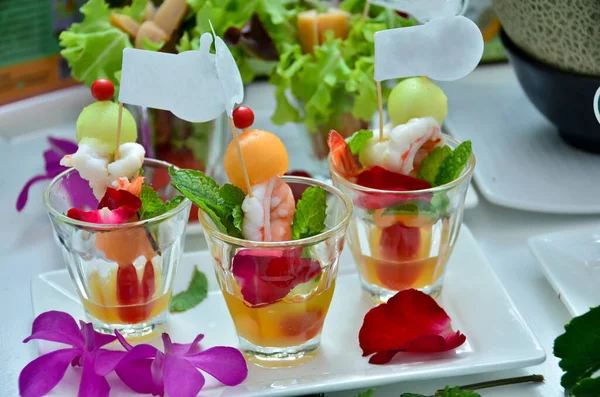 Meloen Garnalen Munt Een Cocktailglas — Stockfoto