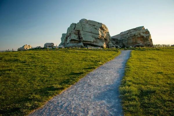 Huge Boulder Ice Age Moving Mountains Flat Countryside Canada Glacial — Stock Photo, Image