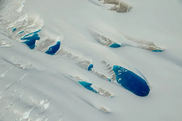 Kalkawulsh 빙하, 유콘, 캐나다에서에서 푸른 물 빙하 풀 — 스톡 사진