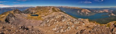 Paraşüt Lookout, Yeni Zelanda'dan Nelson Lakes milli parkının panoramatik görünümü