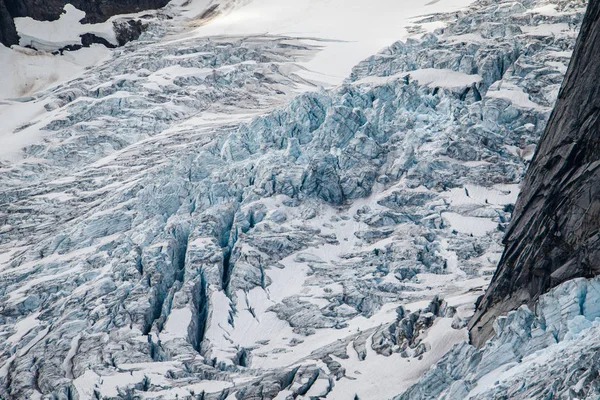 Farligt aspekt af gletsjervandring i Bugaboos provinsparken i BC, Canada - Stock-foto