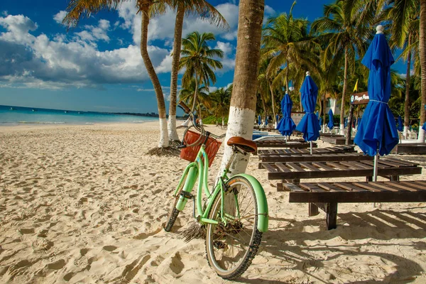 Praias bonitas populares de Tulum no estado mexicano de Yucatan Imagem De Stock