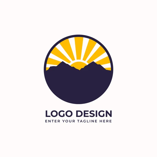 Monte Design Vetor Logotipo Criativo — Vetor de Stock