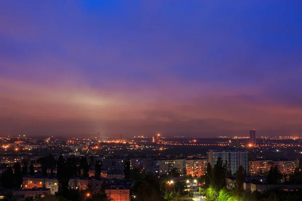 Una Ciudad Nocturna Europa Del Este Las Afueras Ciudad Una — Foto de Stock