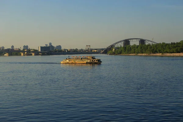 Bateau Plaisance Flotte Sur Rivière — Photo