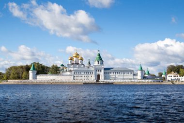 Kutsal Trinity Ipatiev manastırı Kostroma Rusya. Kutsal Trinity Ipatiev Manastırı Katedrali Kostroma Rusya.
