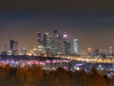 Moskova şehir bölgesi geceleri