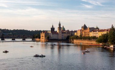 Charles Köprüsü Prag Günbatımı Gün batımı Güzel nehir suyu
