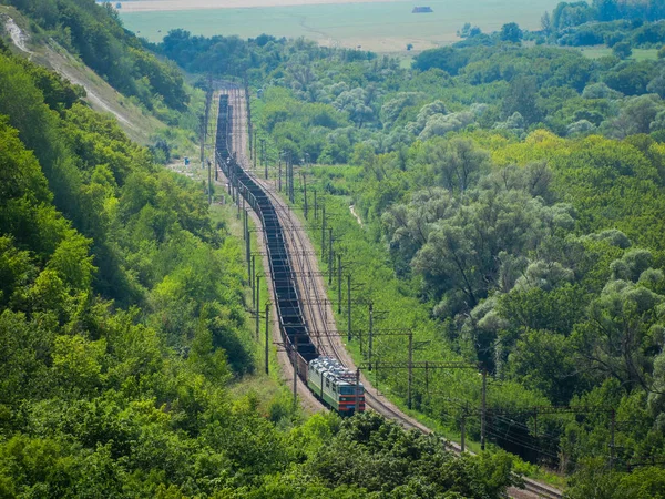 Voronezh bölgesinde yük treni (Rusya).