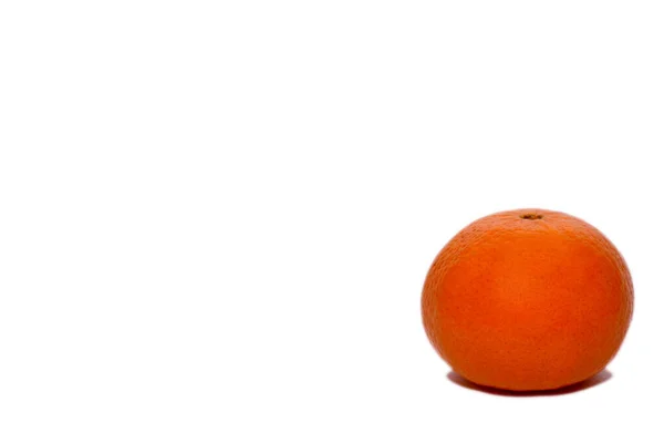 Gran Mandarina Sobre Fondo Blanco — Foto de Stock