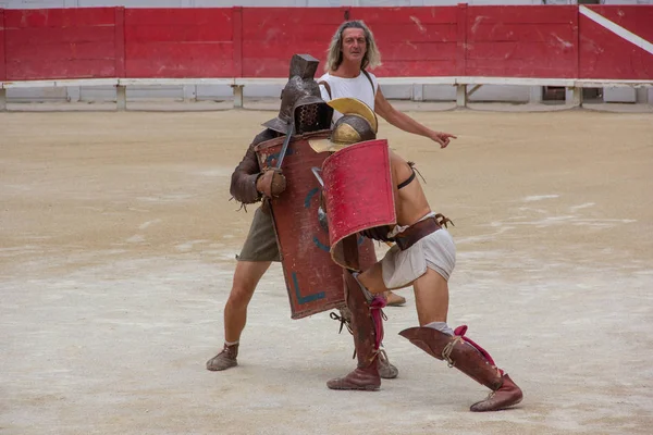 Gladiatori Nell Arena Arles Camargue Francia Durante Uno Spettacolo Turisti — Zdjęcie stockowe
