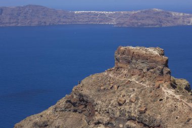 Skaros Merovigli bir Caldera Santorini Yunanistan 