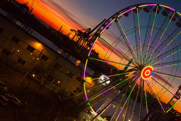 Grande Roue Gênes Coucher Soleil Arrière Plan Symbole Lanterne Ville — Photo