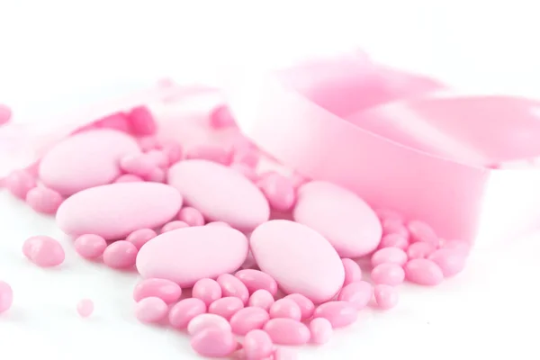 Pembe konfeti ve anicles küçük bir kız doğum için Grup