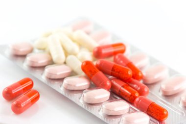 Tıp yastıkları ve hastalıkları tedavi için kapsül