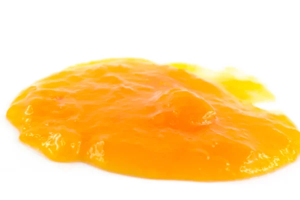 Kayısı Reçeli krem beyaz arka plan üzerinde izole