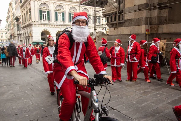 Парад Батька Через Вулиці Генуї Під Час Різдвяних Свят — стокове фото