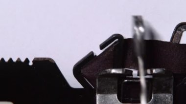 Bu kelimeyi şirketin yöneticisi yazıyor. 