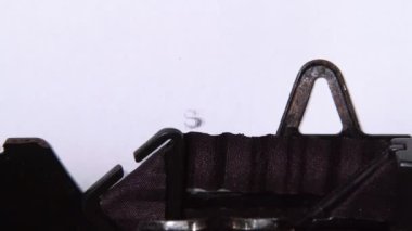 Kara Cuma büyük indirim günüdür.