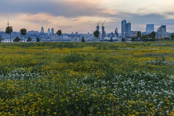 Sunset Bulvarı Bakıda — Stok fotoğraf