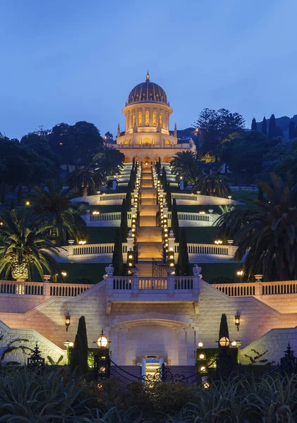 巴哈伊花园和海法巴哈伊寺的金圆顶 — 图库照片