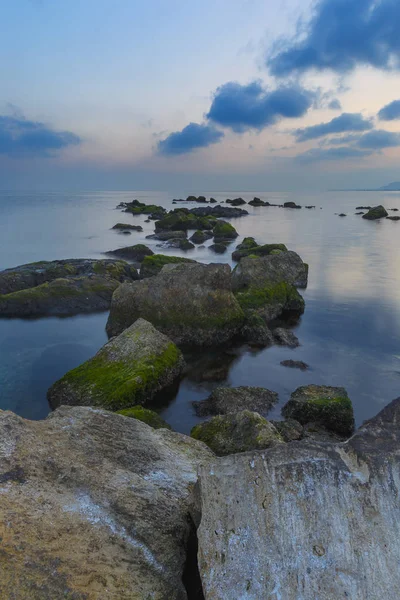 Silt Bakü Bulvarı'nın kıyısında taş kaplı — Stok fotoğraf