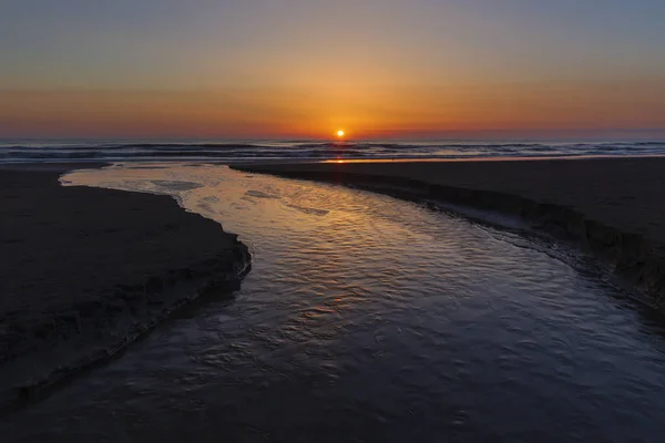 海岸上的日出 — 图库照片