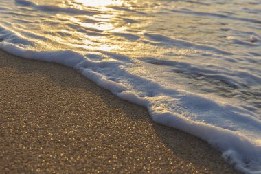 Bakü yakınlarındaki Hazar Denizi kıyısında fırtına