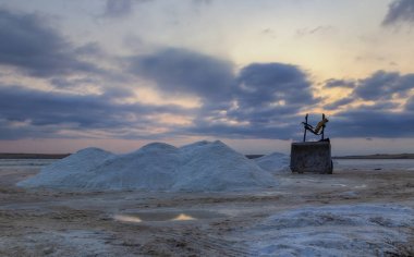 Bakü'ye çok uzak olmayan tuz üretimi