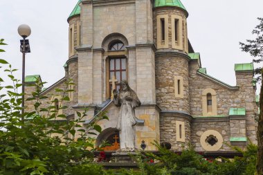 Zakopane ana caddeüzerinde Katolik Kilisesi