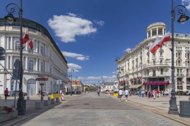 Varşova, Polonya - 20 Ağustos 2019: Eski şehrin eski sokakları