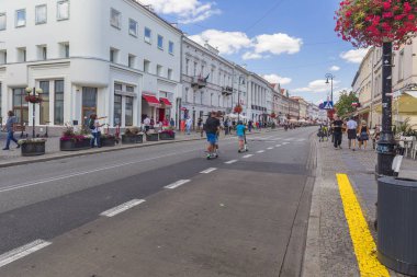 Varşova, Polonya - 20 Ağustos 2019: Eski şehrin eski sokakları