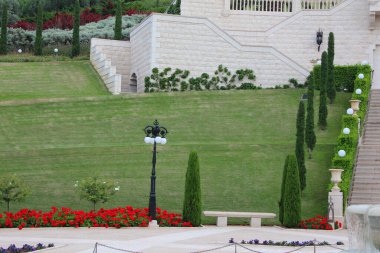 Hayfa, İsrail - 05 Ağustos 2017: Hayfa 'da yaz aylarında Bahai Bahçeleri