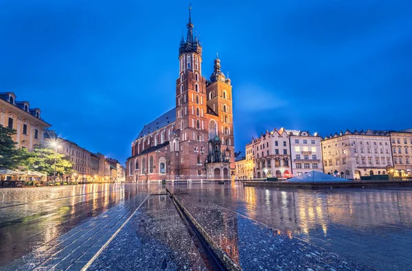 Basilique Sainte Marie Crépuscule Avec Réflexion Cracovie Pologne — Photo