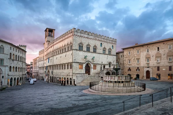 Perugia Italia Piazza Novembre Amanecer Con Ayuntamiento Antiguo Fuente Monumental — Foto de Stock