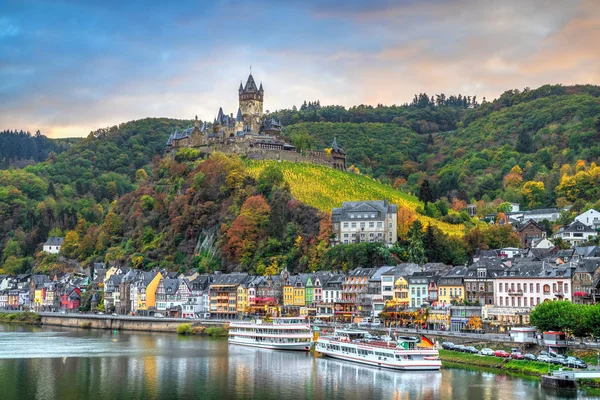 Cochem Φθινόπωρο Γερμανία Αστικό Τοπίο Στον Ποταμό Μοζέλα Πολύχρωμα Σπίτια — Φωτογραφία Αρχείου