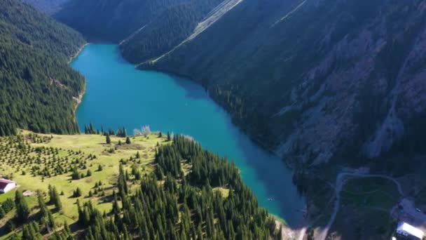 Letecký Pohled Jezero Kolsay Národním Parku Kolsay Jezera Obec Almaty — Stock video