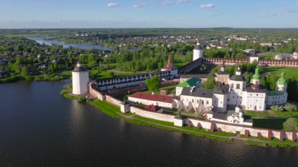 Widok Lotu Ptaka Klasztor Cyril Belozersky Był Największym Klasztorem Najsilniejszą — Wideo stockowe