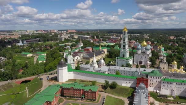 聖セルギウス セルギエフ ポサード モスクワ州 ロシアの空中パノラマの三位一体修道院 — ストック動画