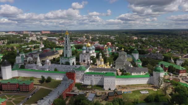 三位一体的圣士 全景鸟瞰图在谢尔盖夫 俄罗斯莫斯科州 Lavra — 图库视频影像