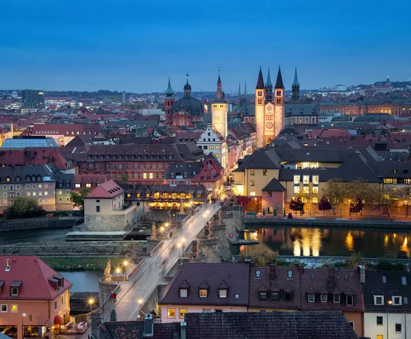 Würzburg. Luftbild in der Abenddämmerung — Stockfoto