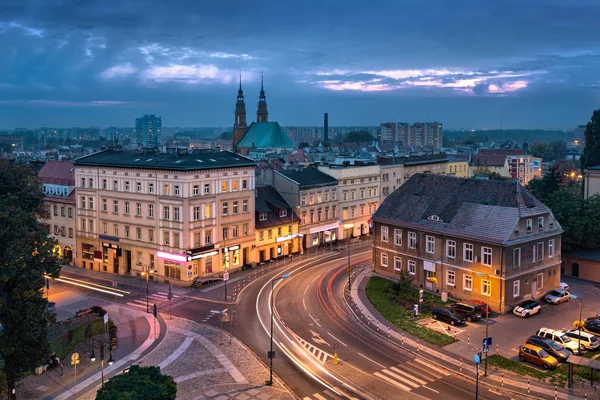Opole, Polsko. Letecká obloha za soumraku — Stock fotografie