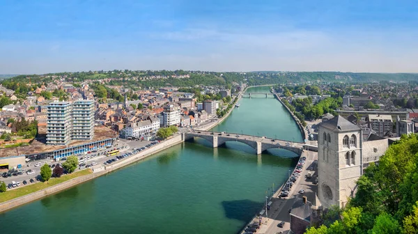 Huy Wallonia Belçika Meuse Nehri Köprü Tarihi Kiliseyle Panoramik Şehir — Stok fotoğraf