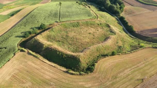 Vista Aérea Stradow Hillfort Grodzisko Stradowie Antigo Reduto Medieval Existente — Vídeo de Stock