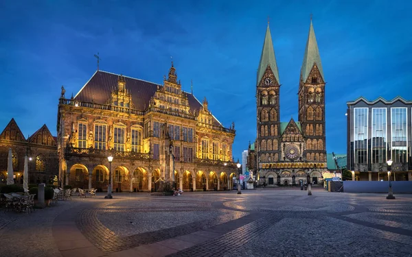 Bremen Almanya Alacakaranlıkta Pazar Meydanı Panoraması Nda Tarihi Belediye Binası — Stok fotoğraf