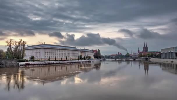 Breslavia Polonia Veduta Del Fiume Oder Costruzione Dell Amministrazione Regionale — Video Stock